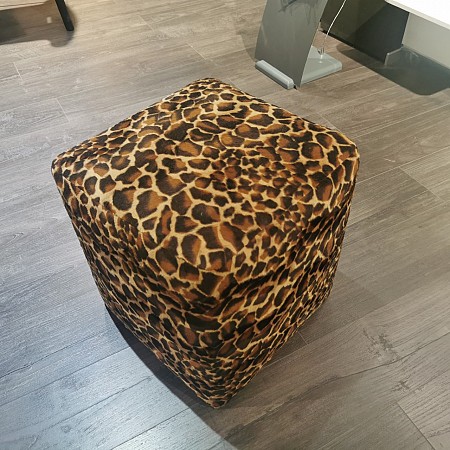 Leopard pouf 45x45x45 Coppari